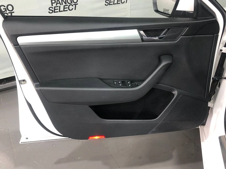 Skoda Superb, 2017г., передний привод, автомат