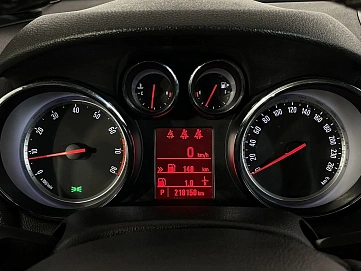 Opel Mokka, 2013г, передний привод, автомат