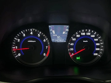 Hyundai Solaris, 2013г, передний привод, механика