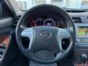 Toyota Camry, 2010г, передний привод, автомат