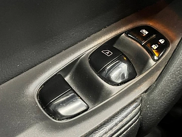 Nissan X-Trail, 2015г, передний привод, вариатор