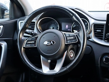Kia Ceed, 2020г, передний привод, автомат