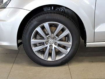 Volkswagen Polo, 2019г, передний привод, механика