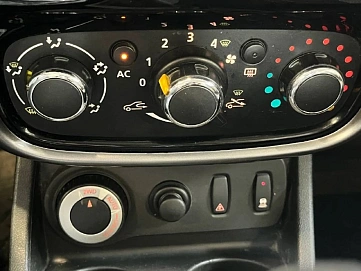 Renault Duster, 2012г, полный привод, механика