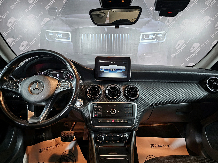 Mercedes-Benz , 2019г., передний привод, робот