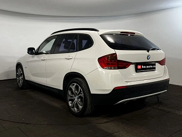 BMW X1, 2011г., задний привод, автомат