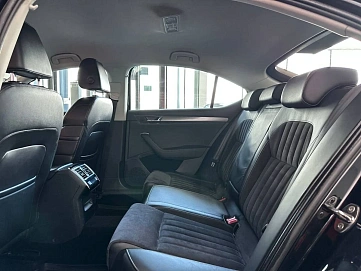 Skoda Superb, 2020г, передний привод, робот
