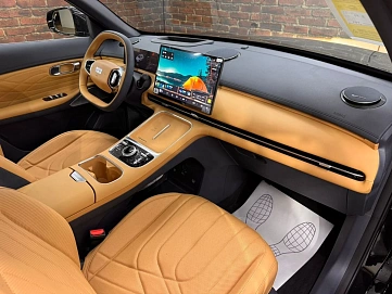 Geely Galaxy Starship 7, 2025г, передний привод, робот