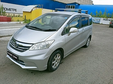 Honda Freed, 2012г, передний привод, вариатор