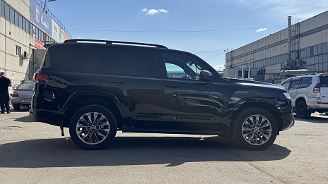 Toyota Land Cruiser, 2021г, полный привод, автомат