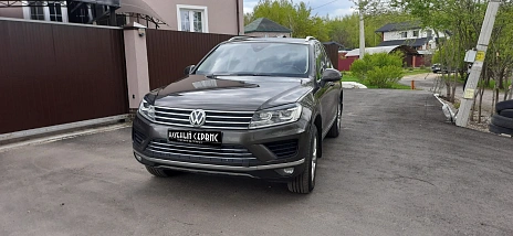 Volkswagen Touareg, 2015г, полный привод, автомат