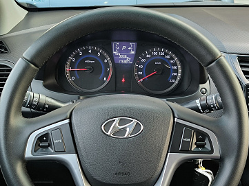 Hyundai Solaris, 2015г, передний привод, автомат