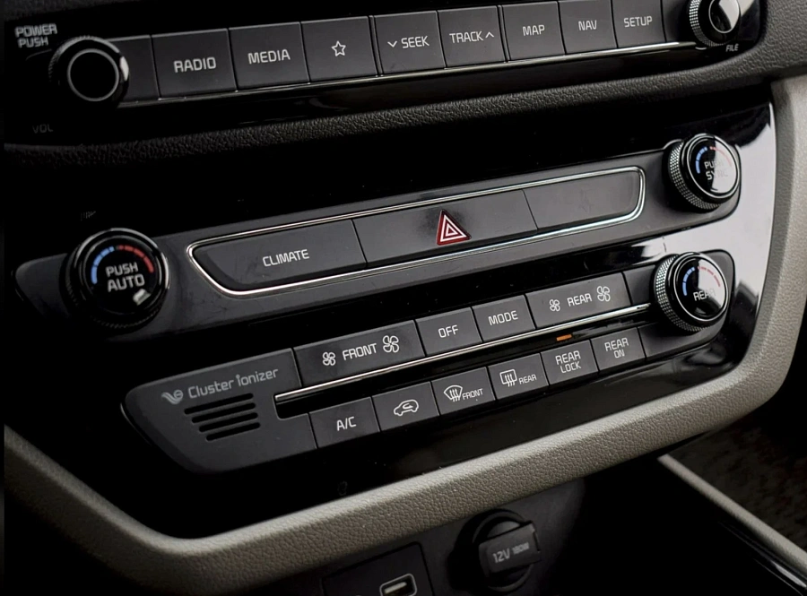 Kia Carnival, 2019г., передний привод, автомат