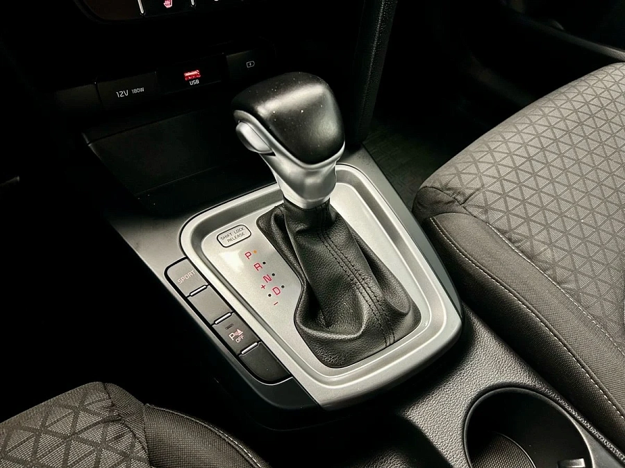 Kia Ceed, 2020г., передний привод, автомат