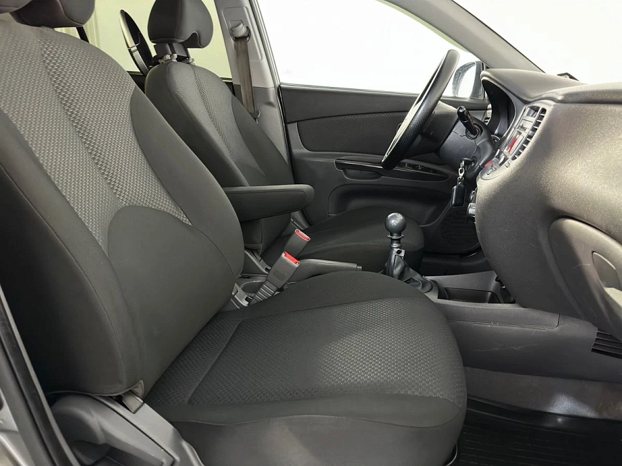 Kia Rio, 2009г., передний привод, механика