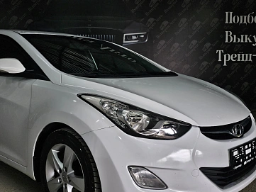 Hyundai Avante, 2011г, передний привод, автомат