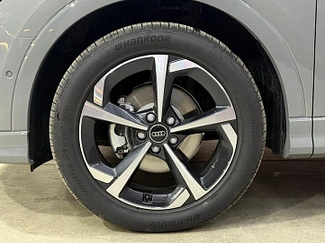 Audi Q3, 2025г, передний привод, робот