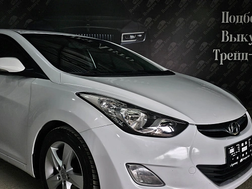 Hyundai Avante, 2011г, передний привод, автомат