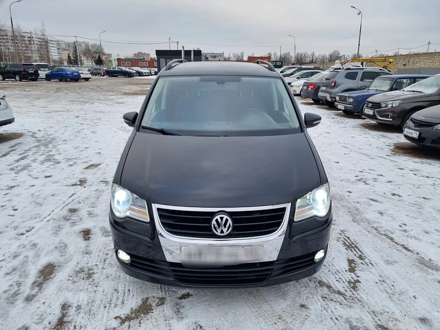 Volkswagen Touran, 2010г., передний привод, механика