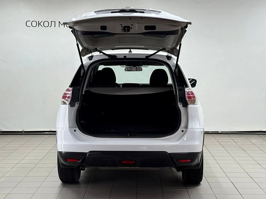 Nissan X-Trail, 2015г., передний привод, механика