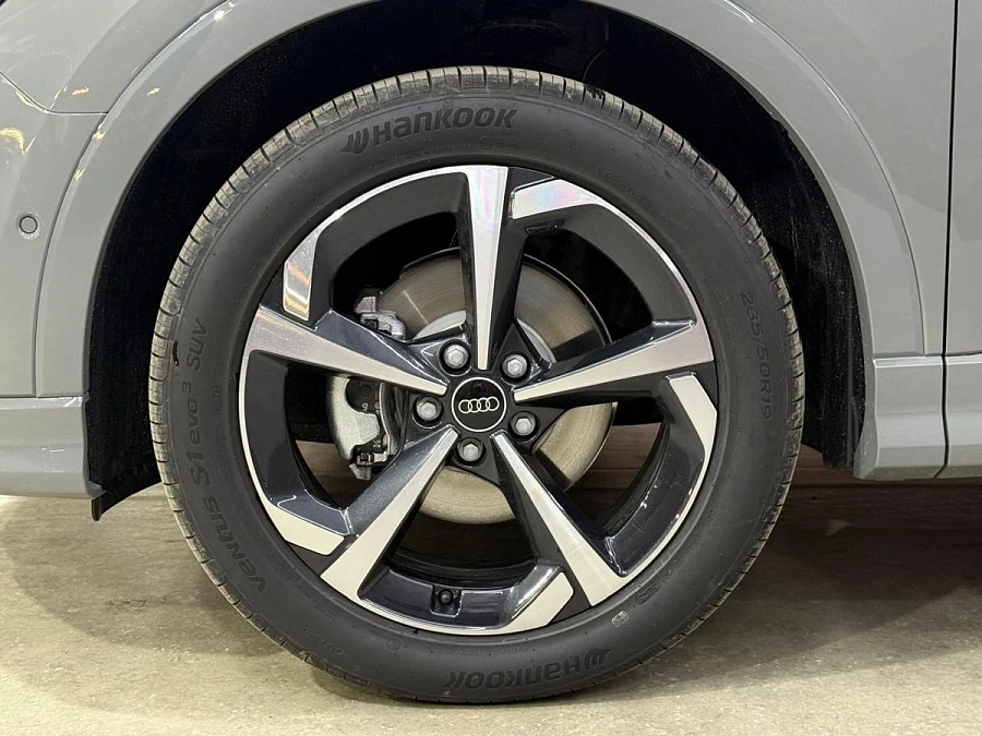 Audi Q3, 2025г., передний привод, робот
