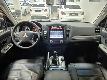 Mitsubishi Pajero, 2012г, полный привод, механика