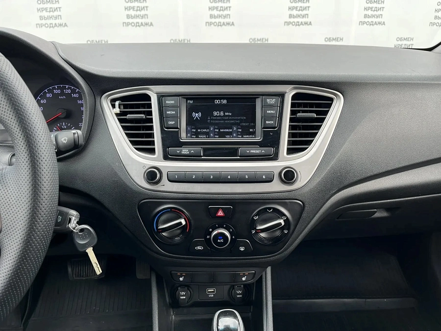Hyundai Solaris, 2019г., передний привод, автомат