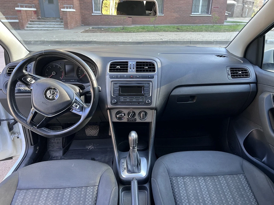Volkswagen Polo, 2018г., передний привод, автомат