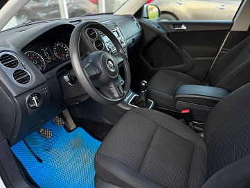 Volkswagen Tiguan, 2011г, передний привод, механика