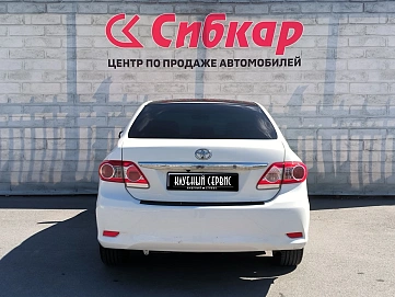 Toyota Corolla, 2011г, передний привод, механика