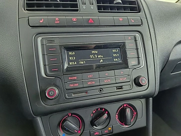 Volkswagen Polo, 2018г, передний привод, механика