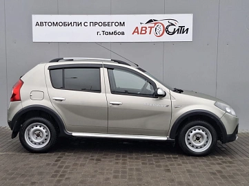 Renault , 2012г., передний привод, механика