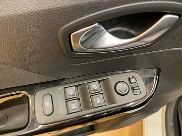 Renault Kaptur, 2022г, передний привод, вариатор