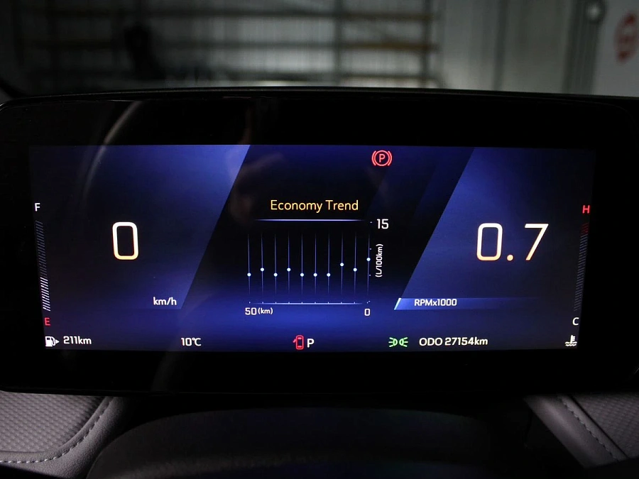 Chevrolet Monza, 2023г., передний привод, робот
