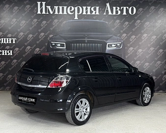 Opel Astra, 2012г, передний привод, механика
