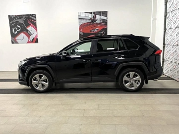 Toyota RAV4, 2019г, передний привод, вариатор