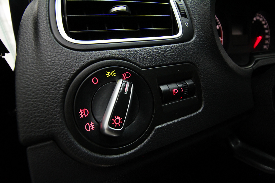 Volkswagen Polo, 2011г., передний привод, механика