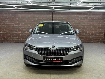 Skoda Superb, 2025г, передний привод, робот