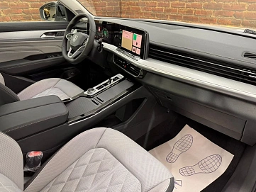 Volkswagen Tavendor, 2025г, полный привод, робот