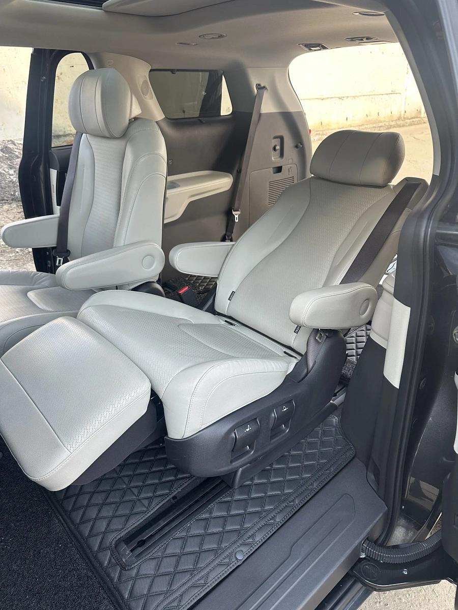 Kia Carnival, 2021г., передний привод, автомат