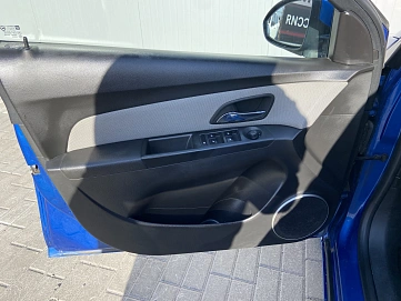 Chevrolet Cruze, 2011г, передний привод, механика