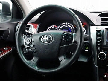 Toyota Camry, 2014г, передний привод, автомат