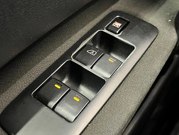 Nissan Qashqai, 2009г, передний привод, механика