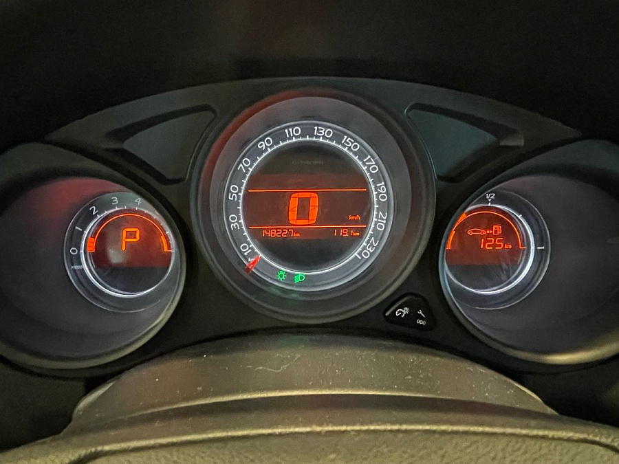 Citroen C4, 2012г., передний привод, автомат