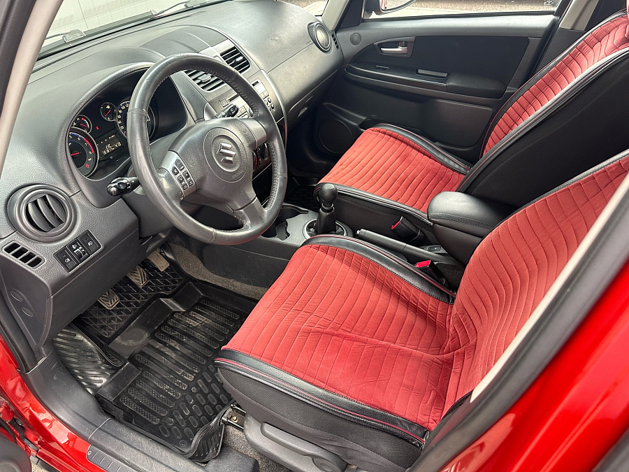 Suzuki SX4, 2010г., передний привод, механика