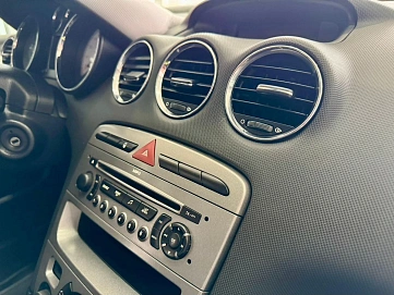 Peugeot 308, 2008г, передний привод, автомат