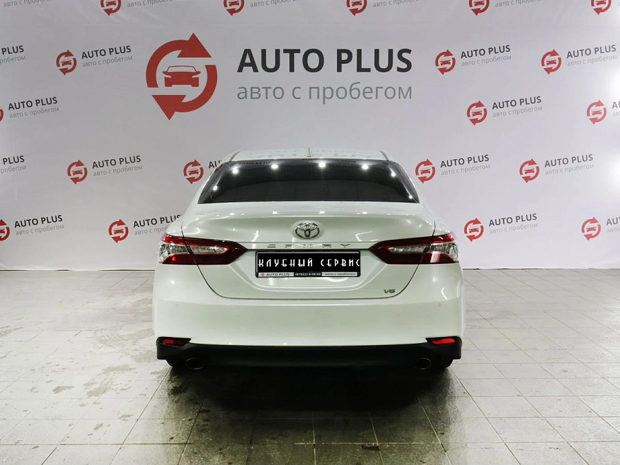 Toyota Camry, 2020г., передний привод, автомат