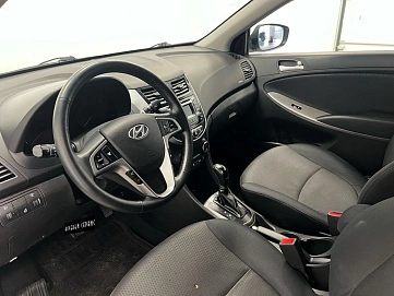 Hyundai Solaris, 2015г, передний привод, автомат