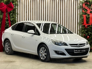 Opel Astra, 2013г, передний привод, механика