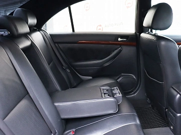 Toyota Avensis, 2007г, передний привод, автомат